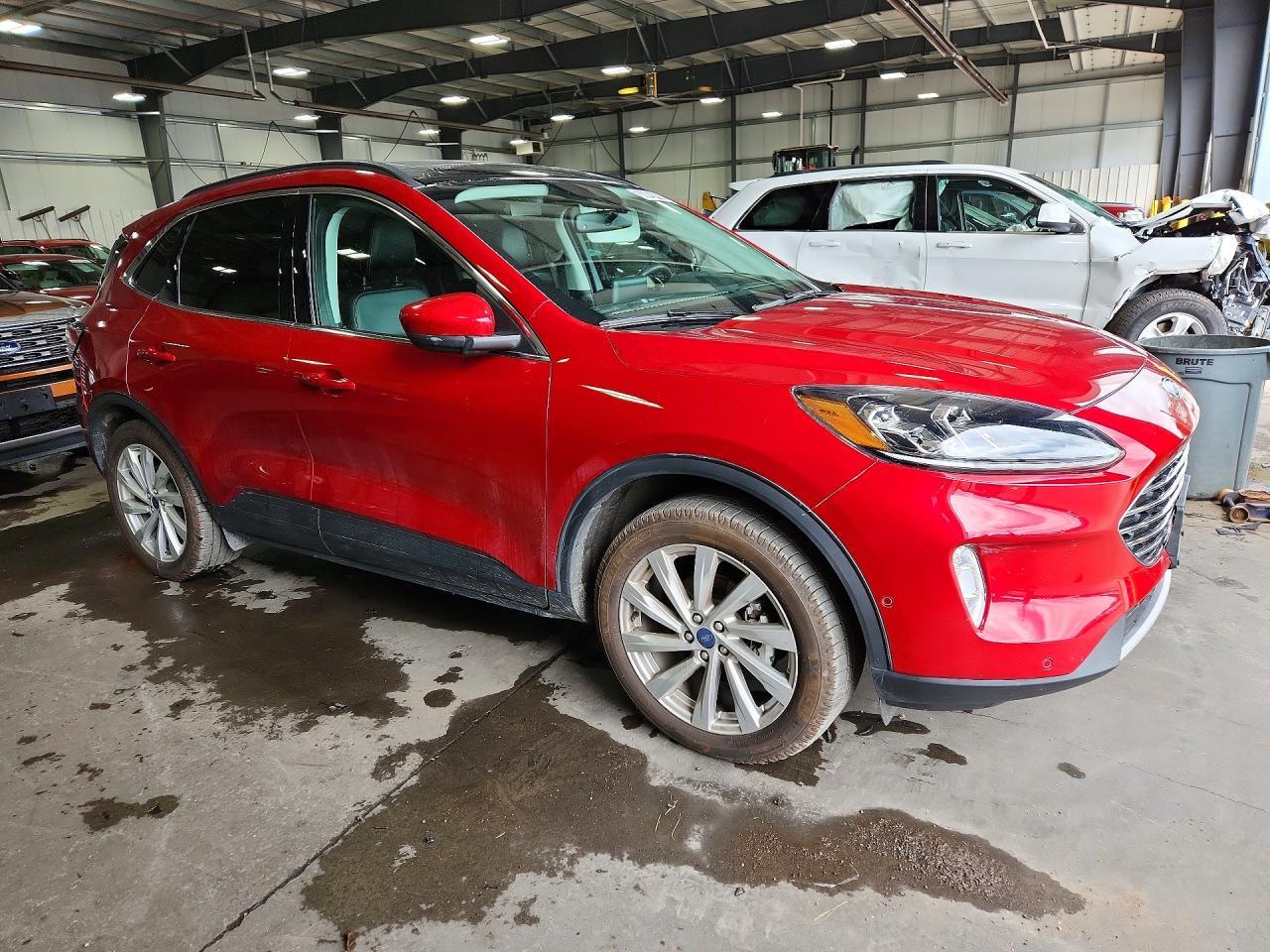 2022 Ford Escape Titanium - Фото 4