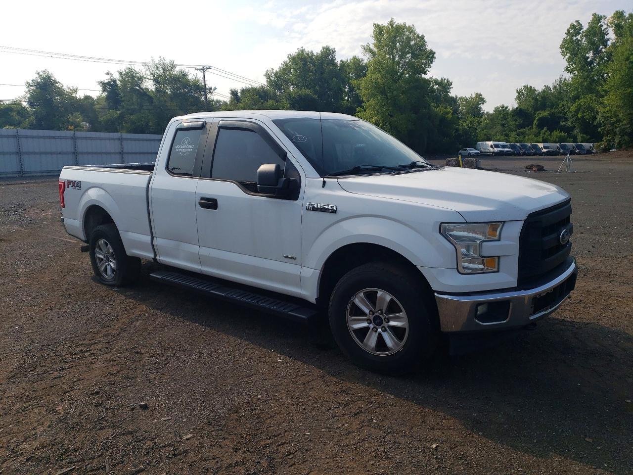 2015 Ford F150 Super Cab - Фото 4
