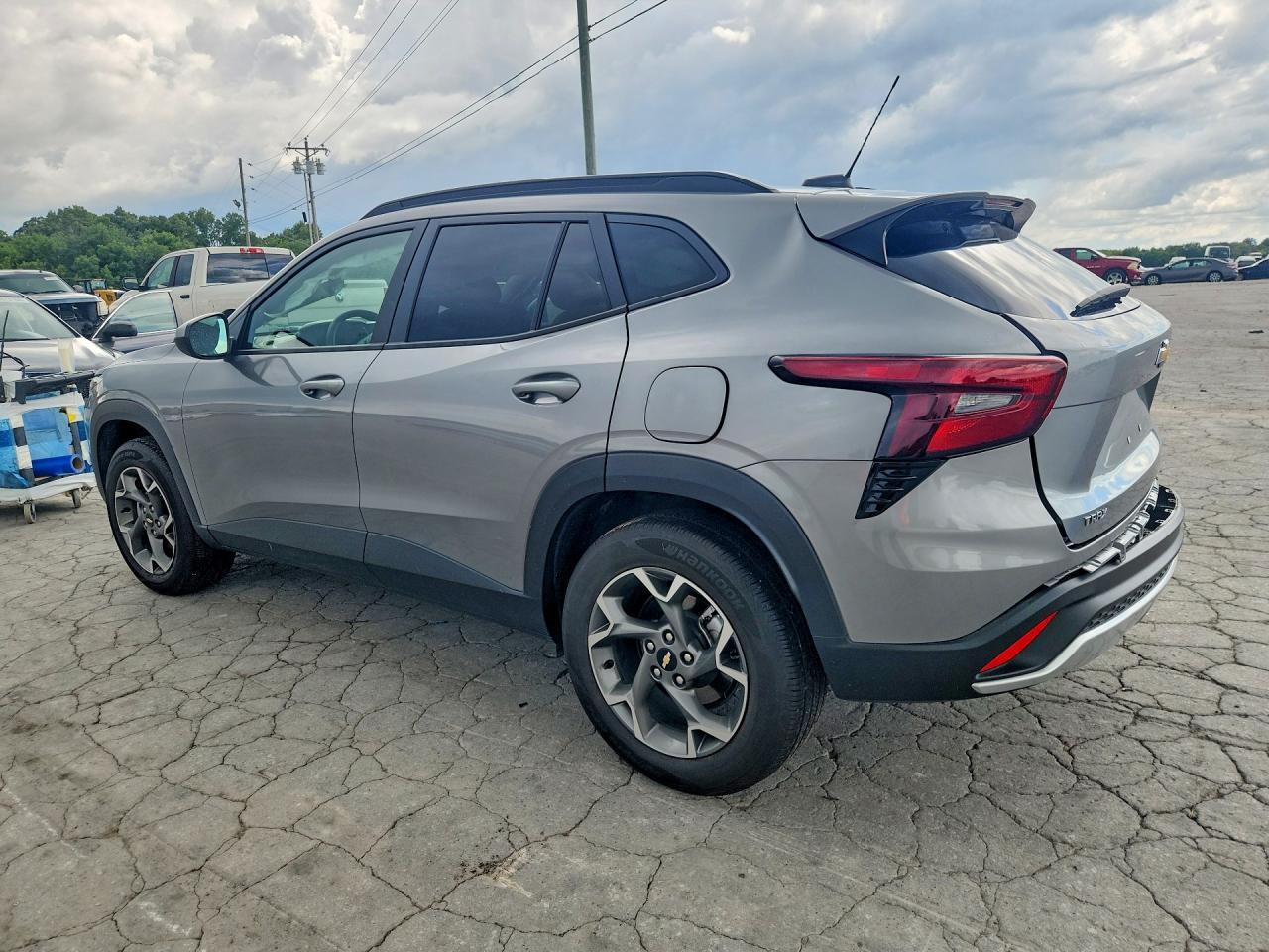 2025 Chevrolet Trax 1Lt - Image 2