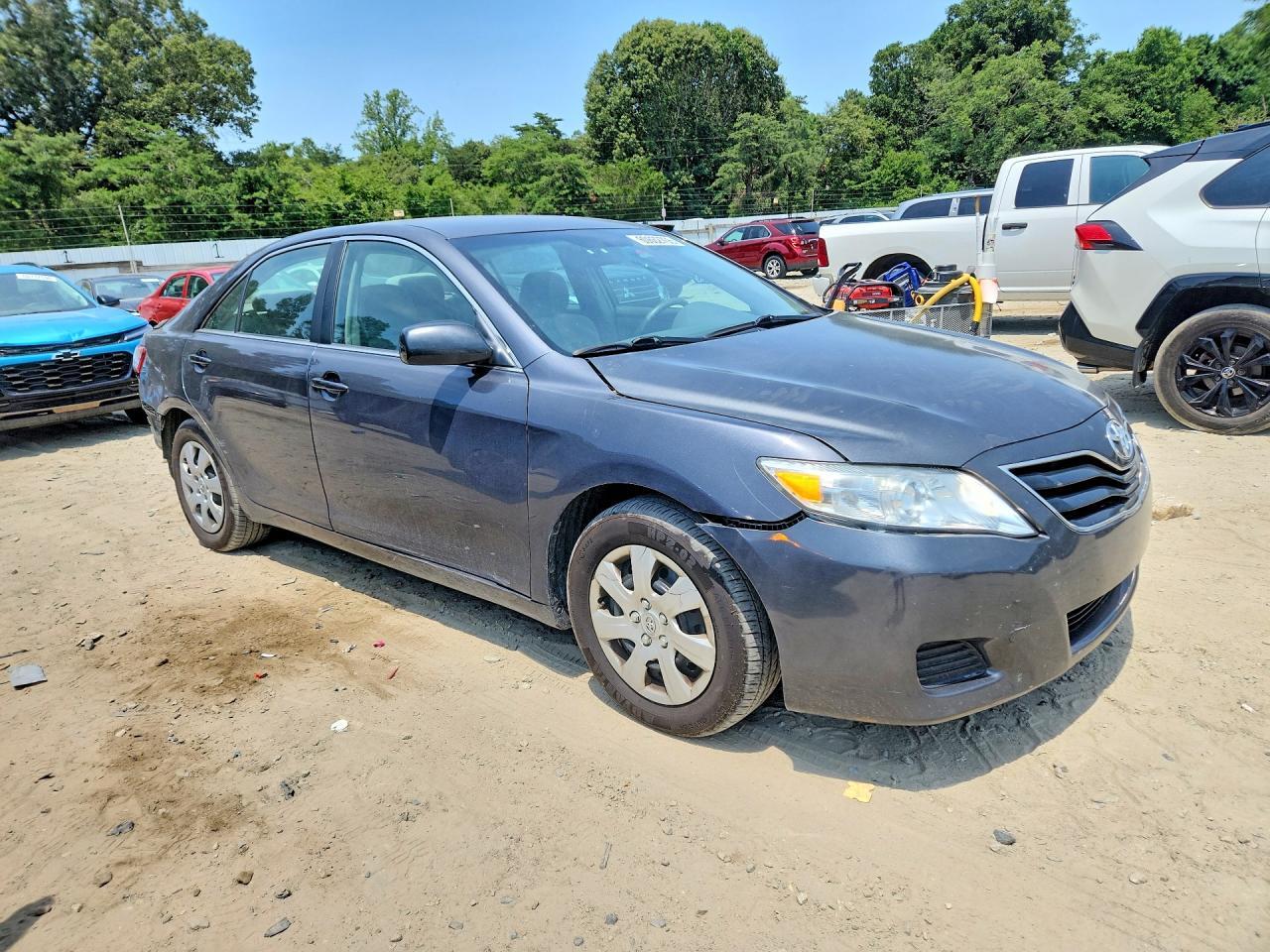 2011 Toyota Camry Le - Image 4