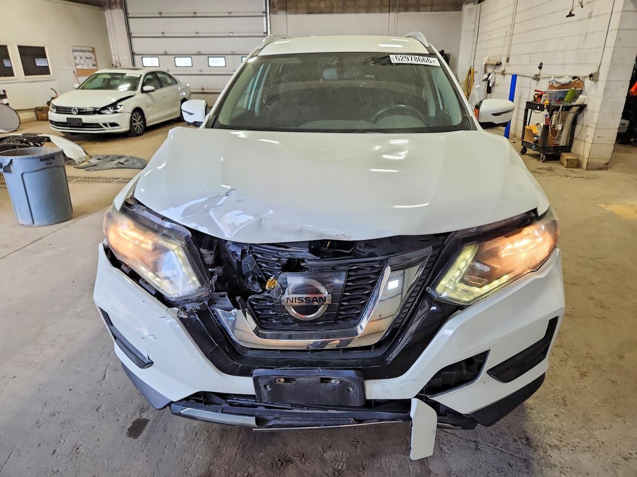 2017 Nissan Rogue Sv - Image 5