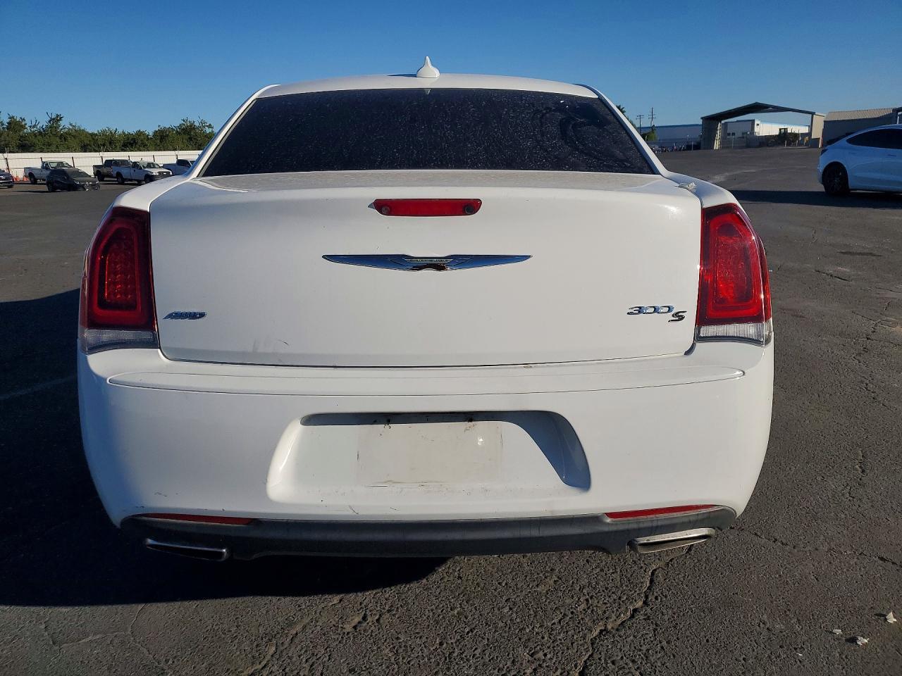 2019 Chrysler 300 S - Фото 6