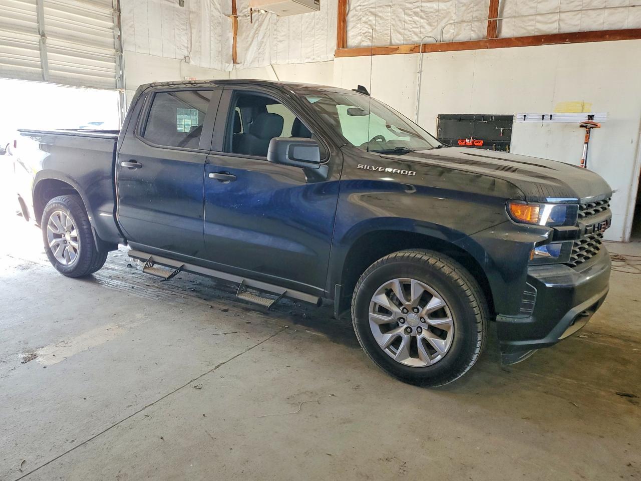 2021 Chevrolet Silverado K1500 Custom - Фото 4