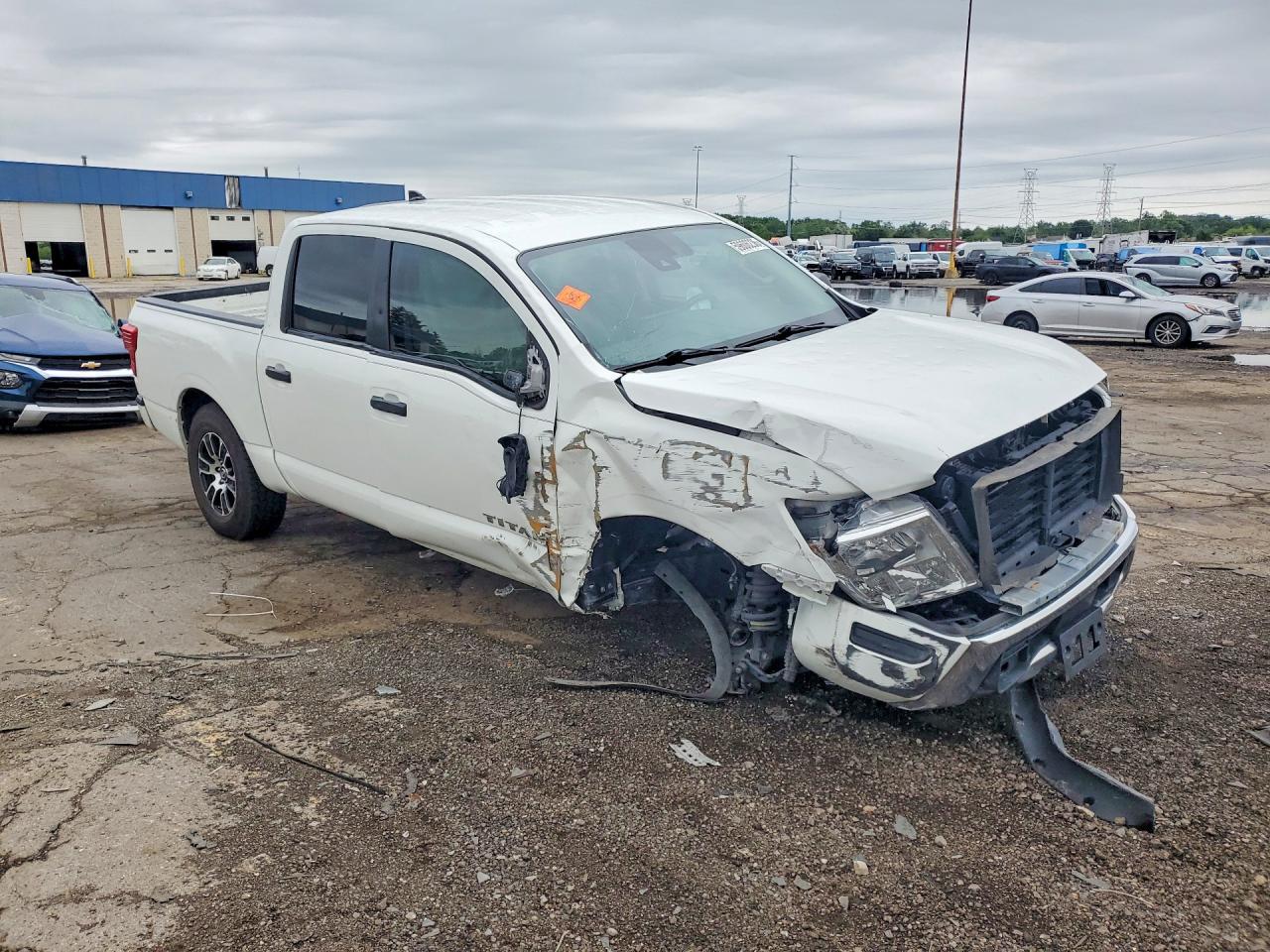 2022 Nissan Titan S - Фото 4