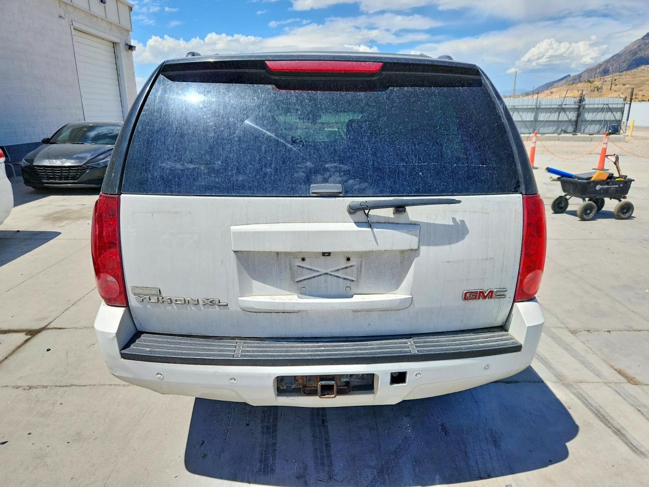 2012 GMC Yukon Xl K1500 Slt - Image 6