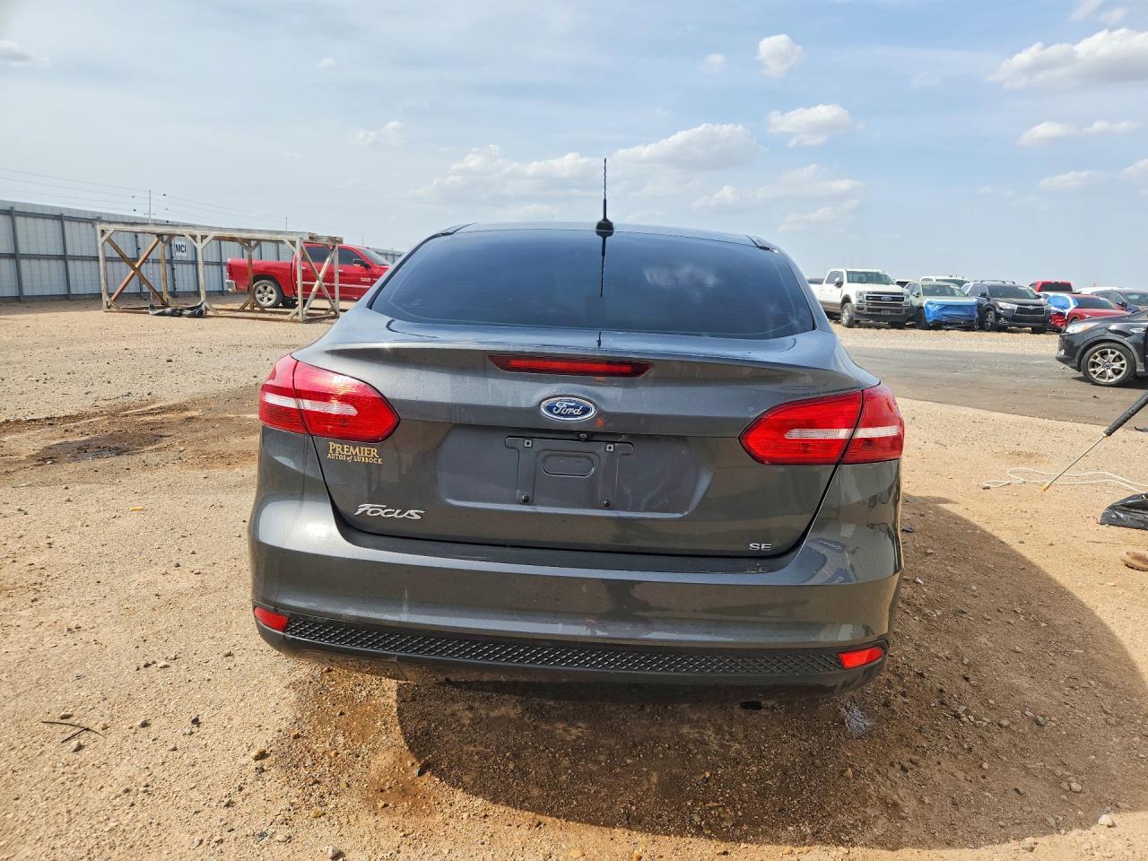 2018 Ford Focus Se - Image 6