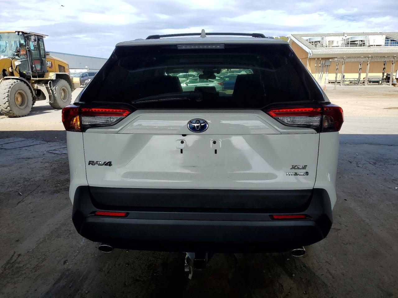 2021 Toyota Rav4 Hybrid Xle - Фото 6
