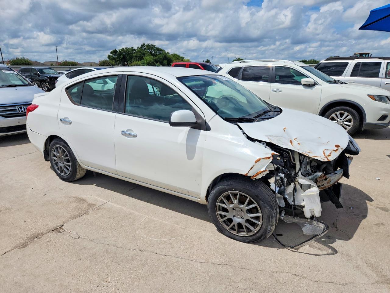 2014 Nissan Versa 1.6 Sv - Image 4