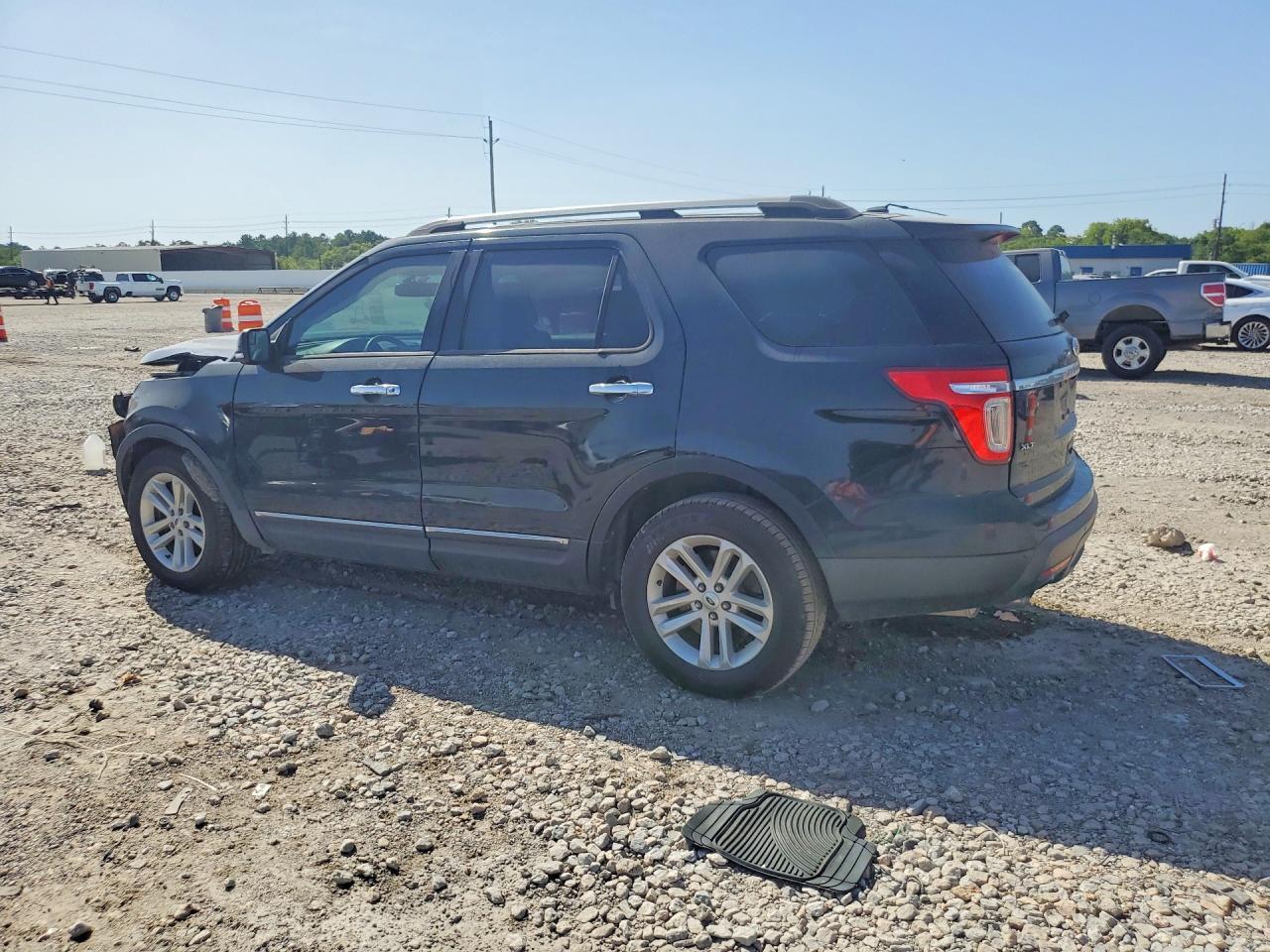 2014 Ford Explorer Xlt - Image 2