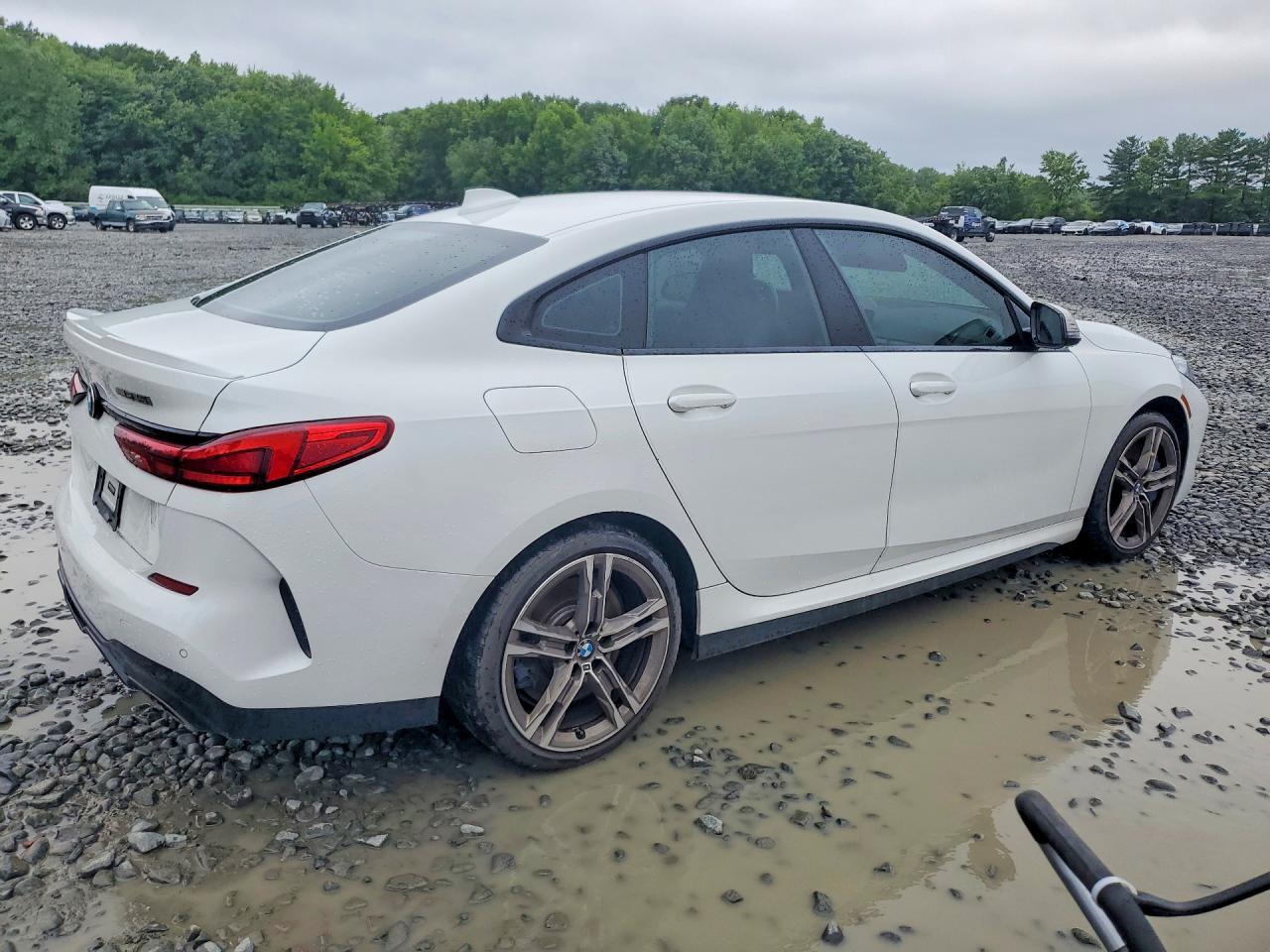 2020 BMW M235Xi - Фото 3