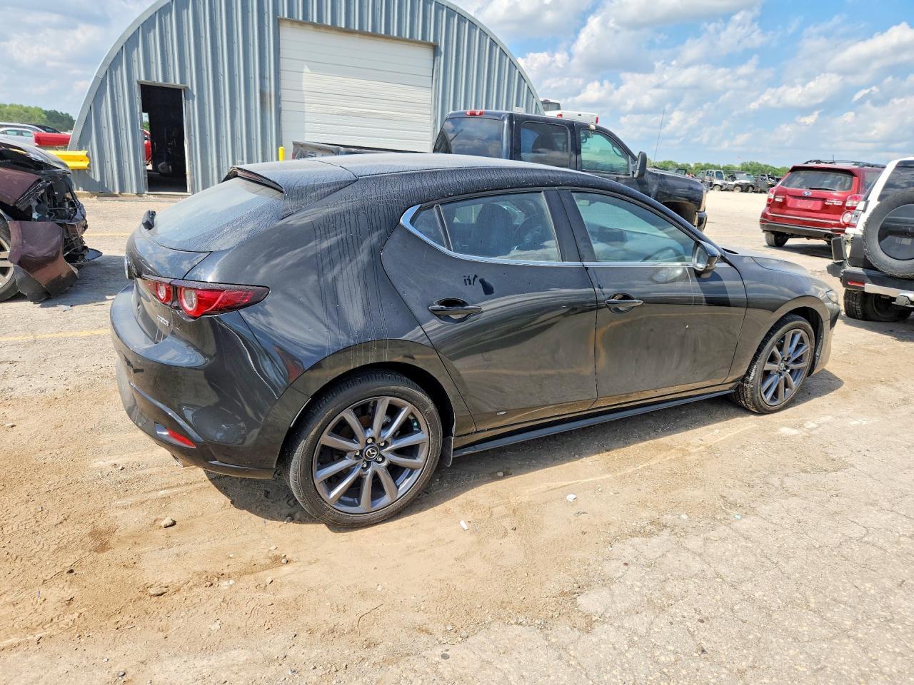 2025 Mazda 3 Preferred - Image 3