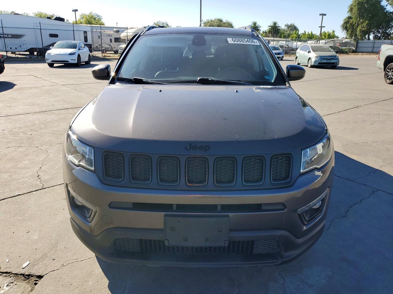 2019 Jeep Compass Latitude - Image 5