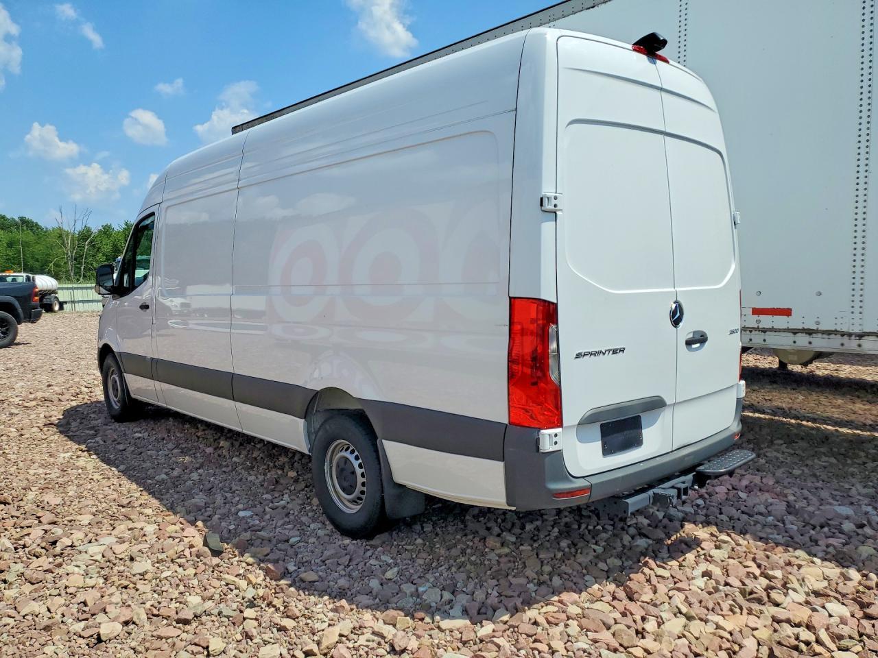 2025 Mercedes-Benz Sprinter 2500 - Фото 2