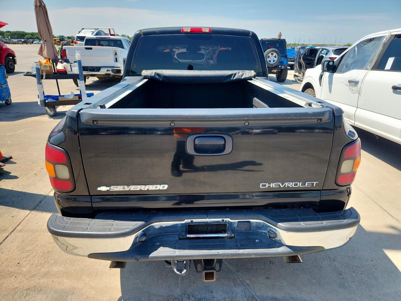 2005 Chevrolet Silverado C1500 - Image 6