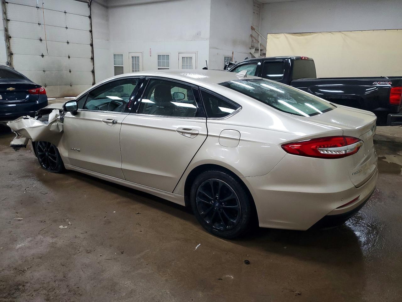 2019 Ford Fusion Se - Image 2