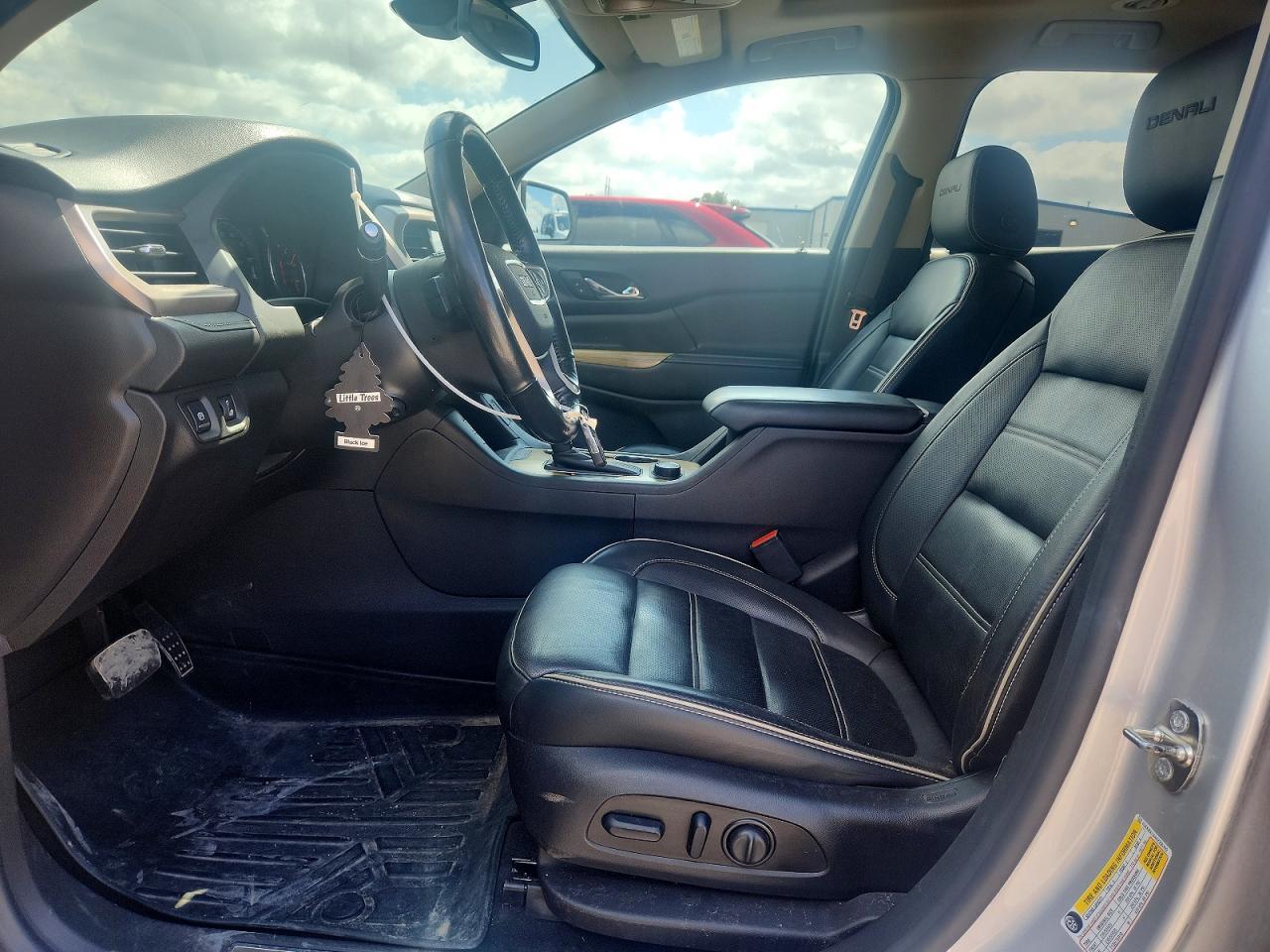 2017 GMC Acadia Denali - Фото 7