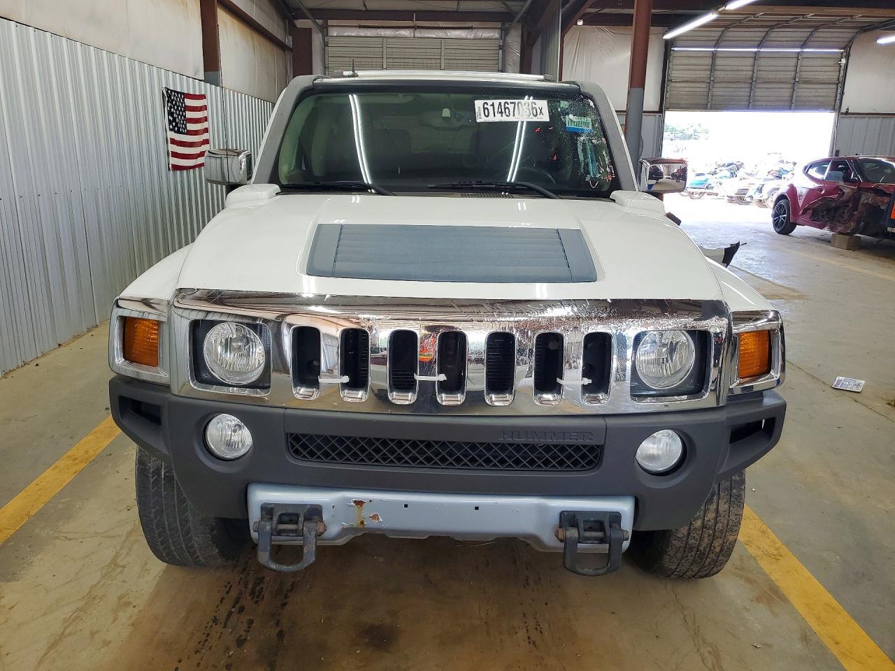 2009 Hummer H3 - Image 5