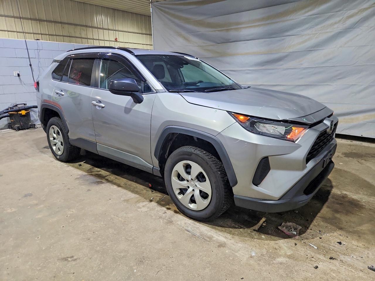 2020 Toyota Rav4 Le - Фото 4