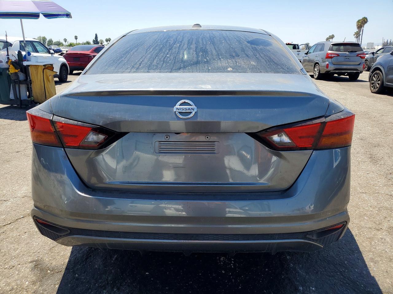 2020 Nissan Altima S - Image 6