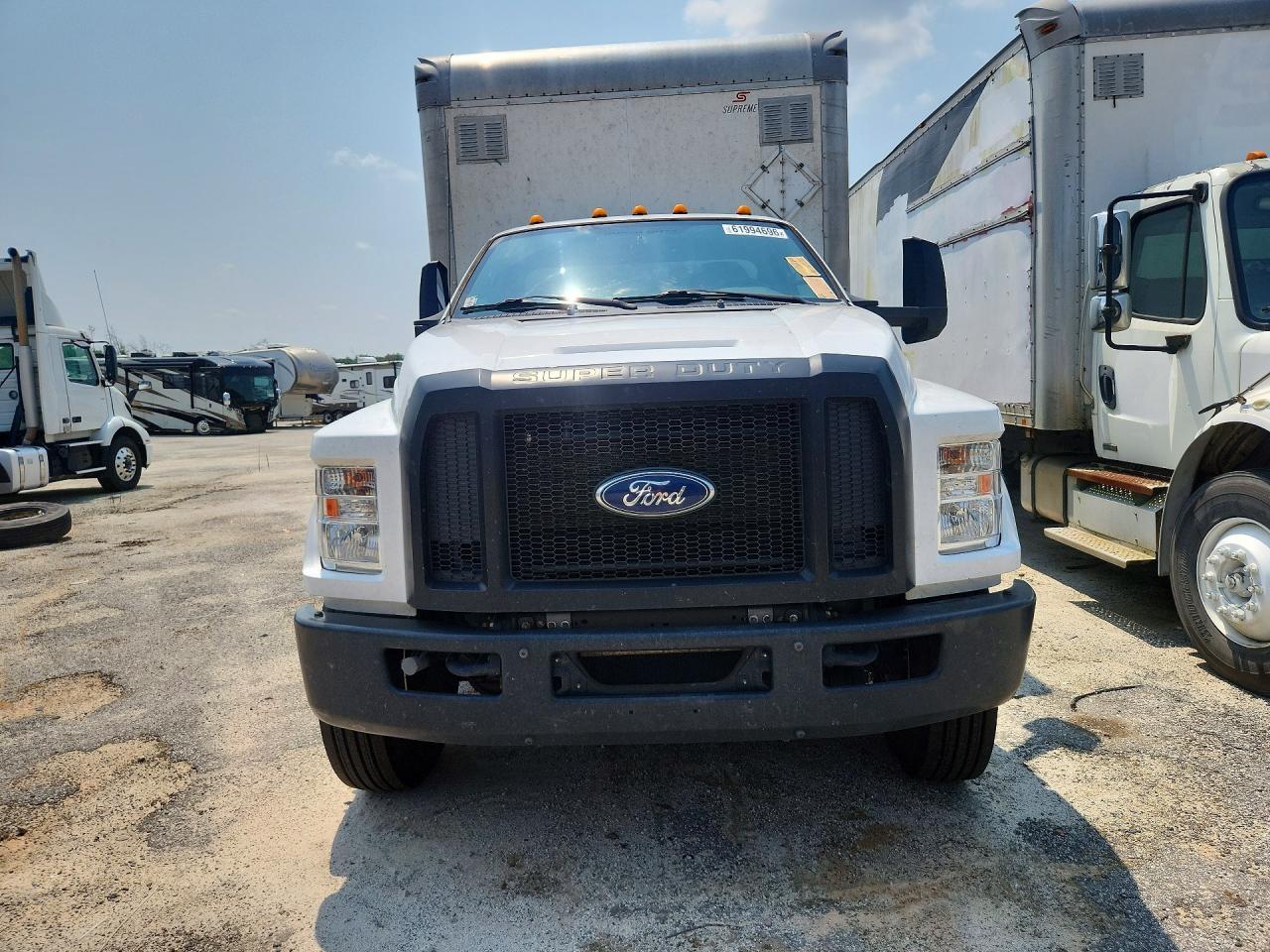 2019 Ford F750 Super Duty Box Truck - Image 5