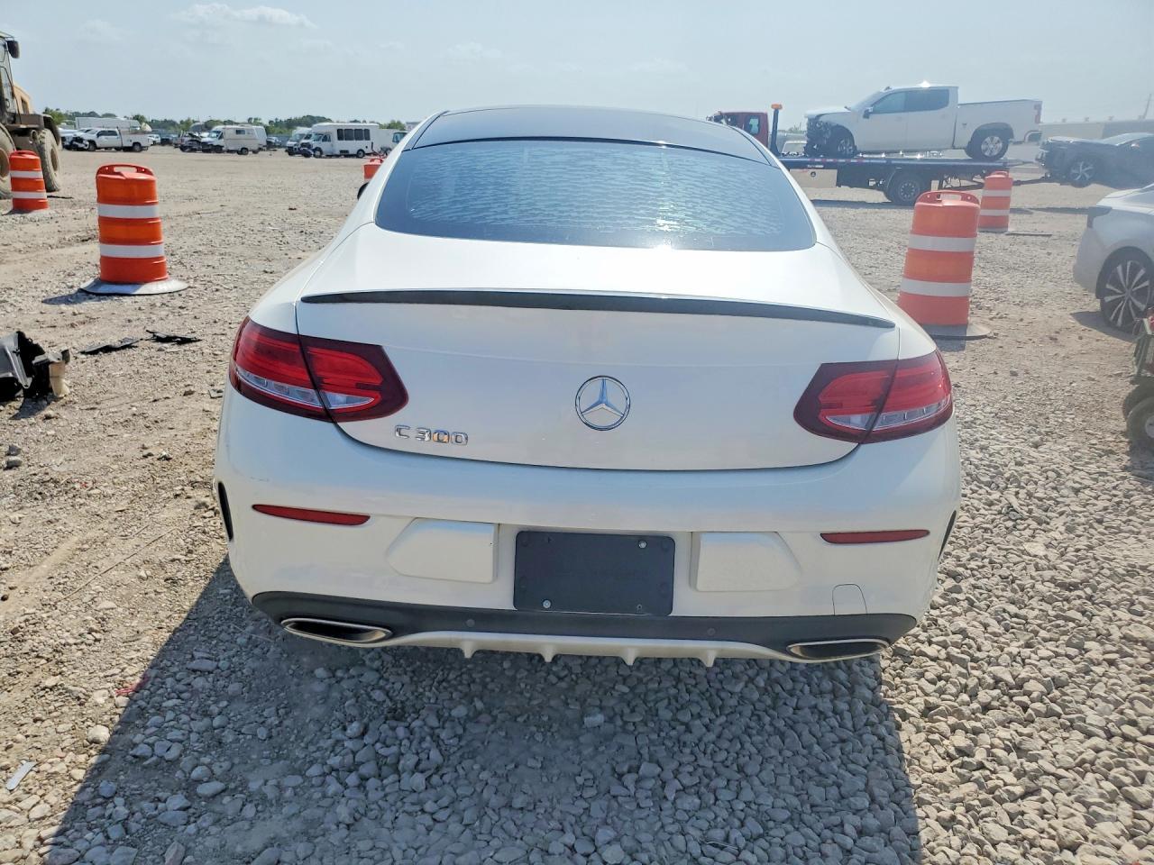 2020 Mercedes-Benz C 300 - Фото 6
