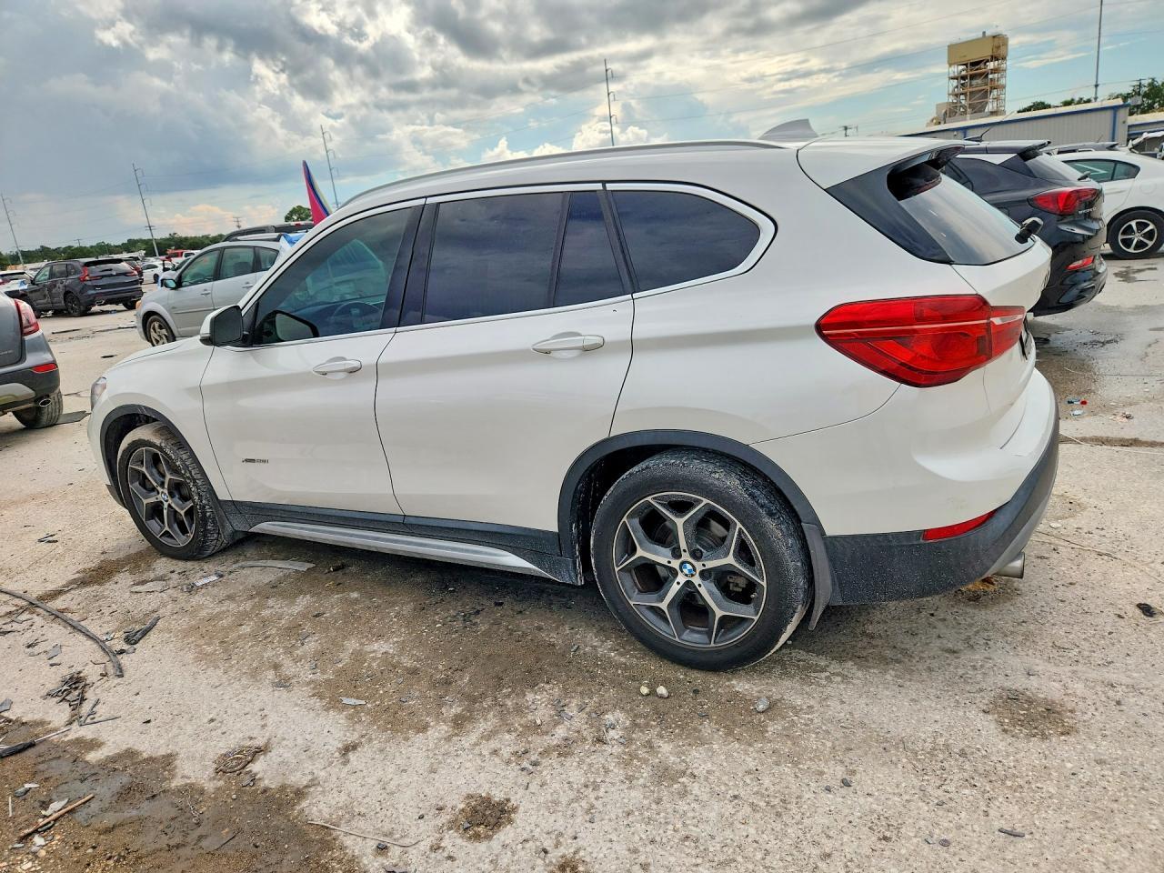 2016 BMW X1 xDrive28I - Фото 2