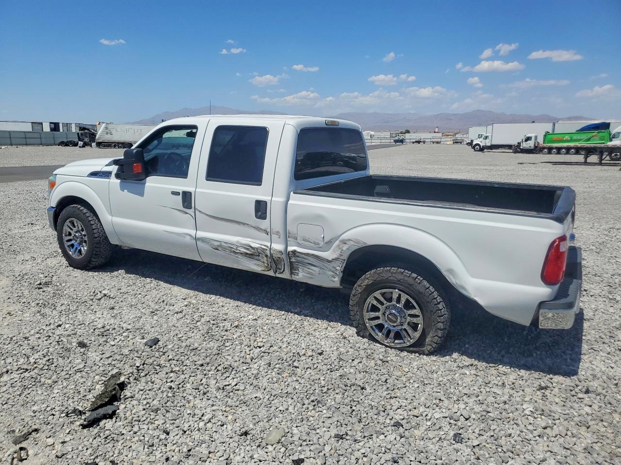 2015 Ford F250 Super Duty - Фото 2