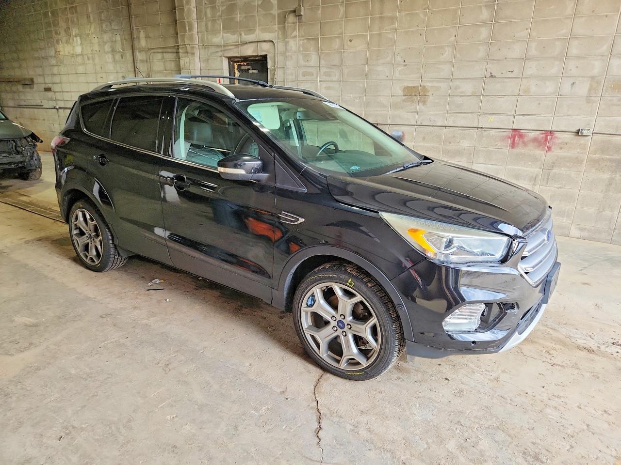 2017 Ford Escape Titanium - Фото 4