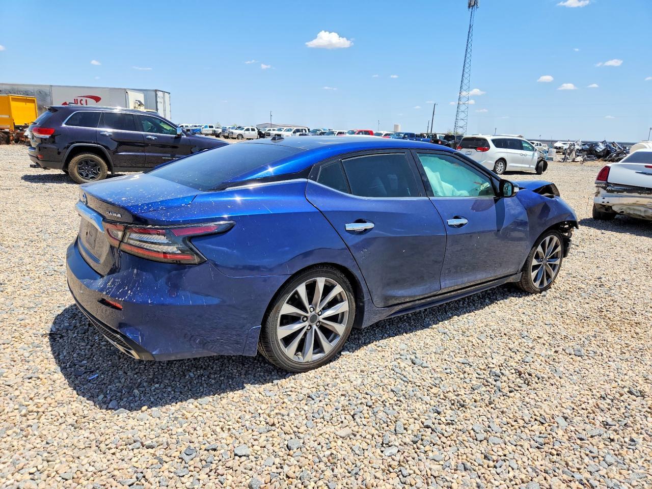 2022 Nissan Maxima Platinum - Фото 3