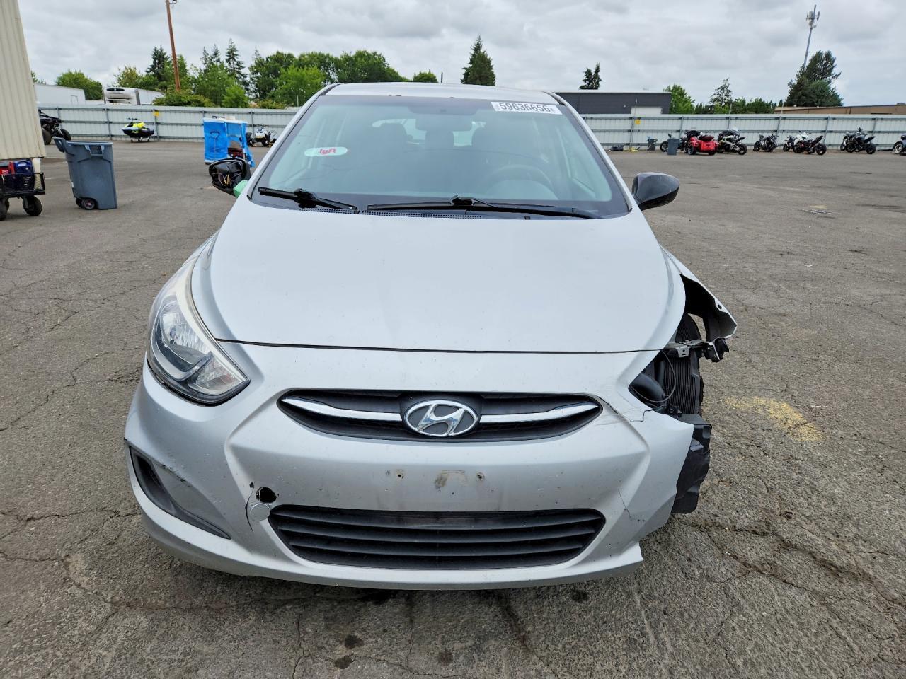 2015 Hyundai Accent - Фото 5