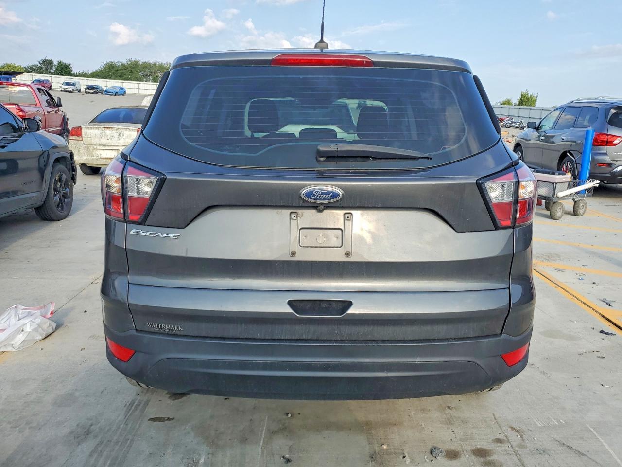2018 Ford Escape S - Фото 6