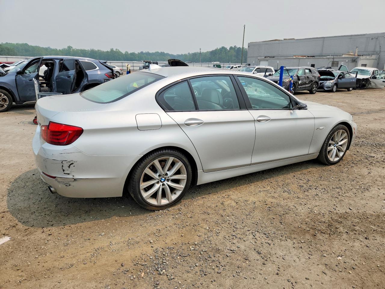 2011 BMW 535 I - Фото 3