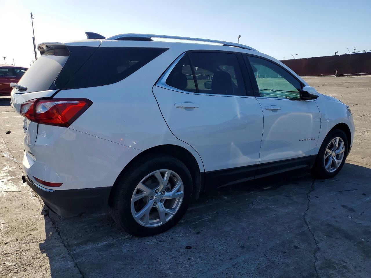2020 Chevrolet Equinox Lt - Image 3