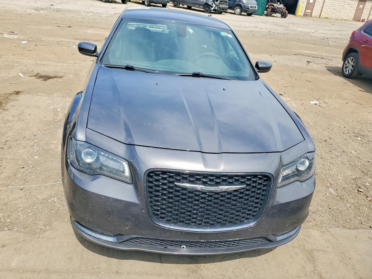 2019 Chrysler 300 S - Фото 5
