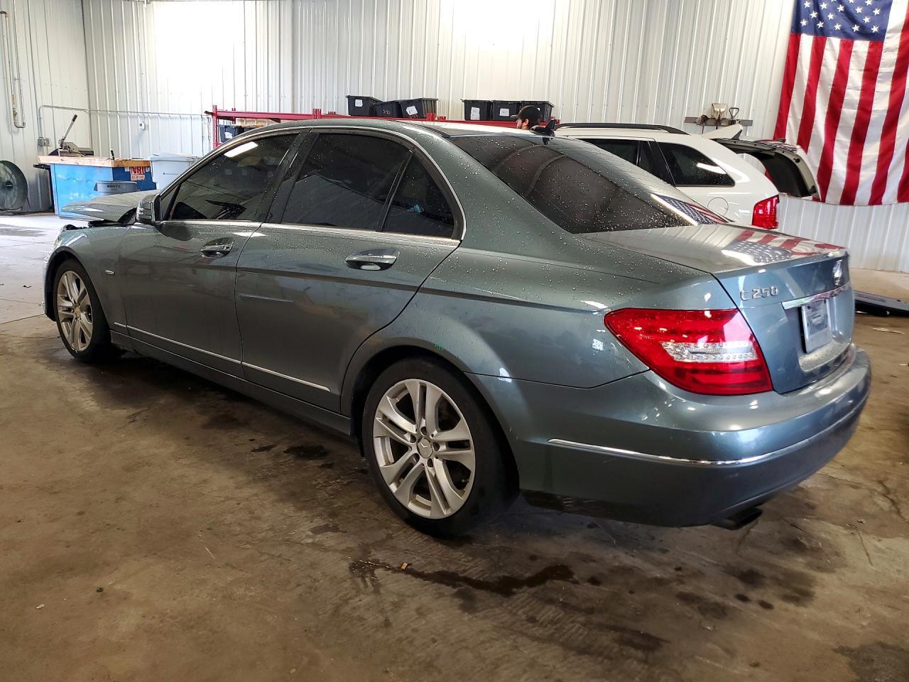 2012 Mercedes-Benz C 250 - Фото 2