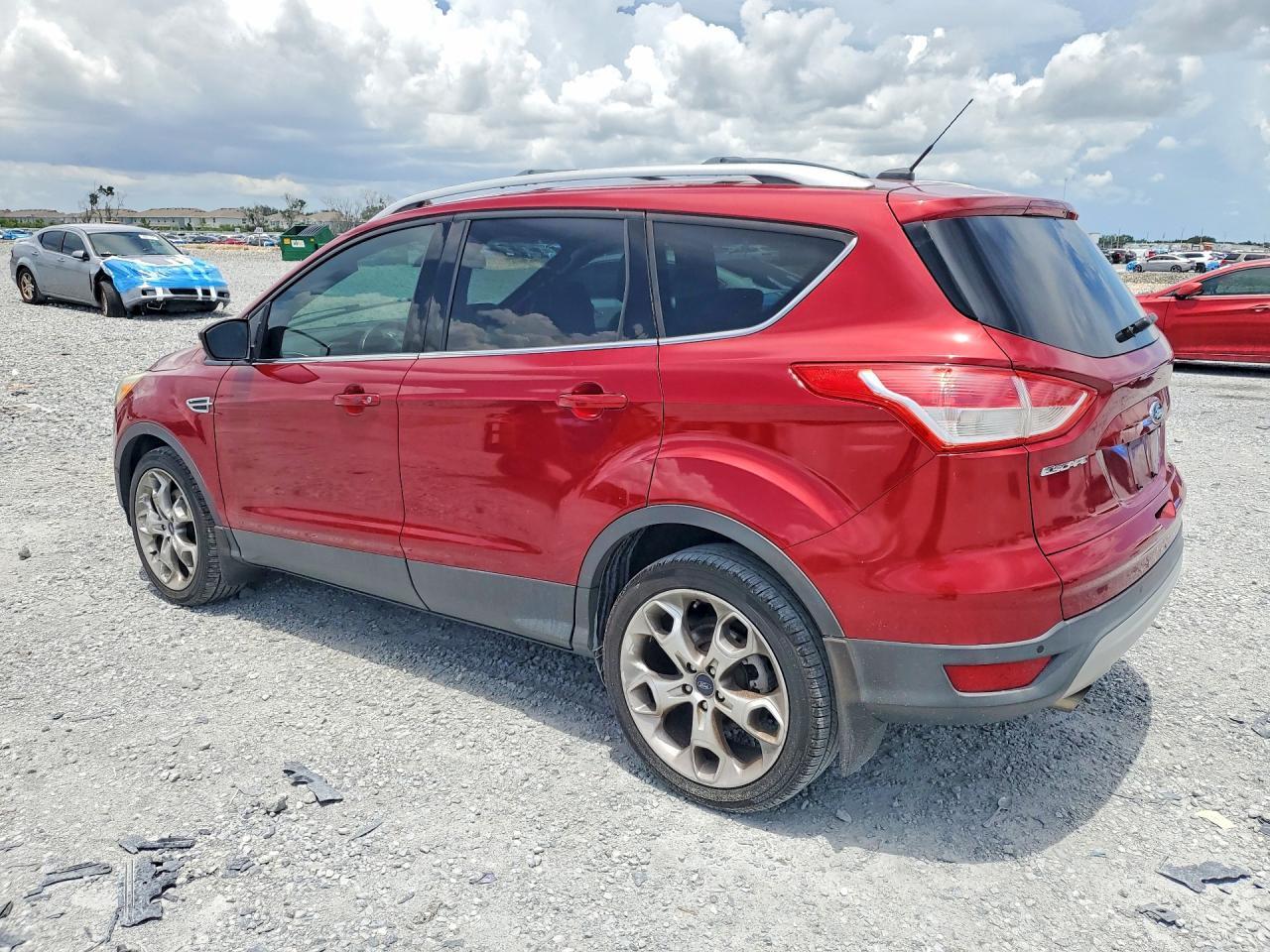 2013 Ford Escape Titanium - Фото 2