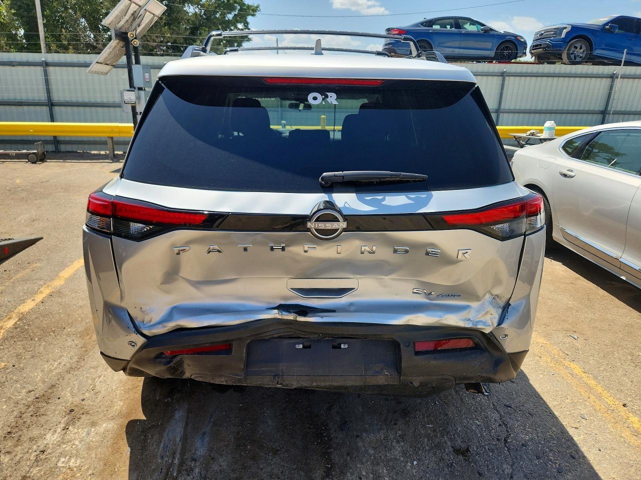 2024 Nissan Pathfinder Sv - Image 6