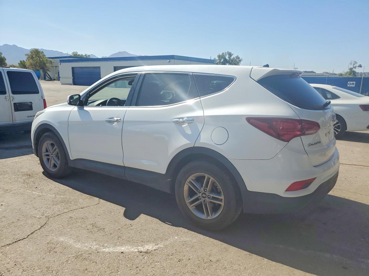 2018 Hyundai Santa Fe Sport 2.4L - Фото 2