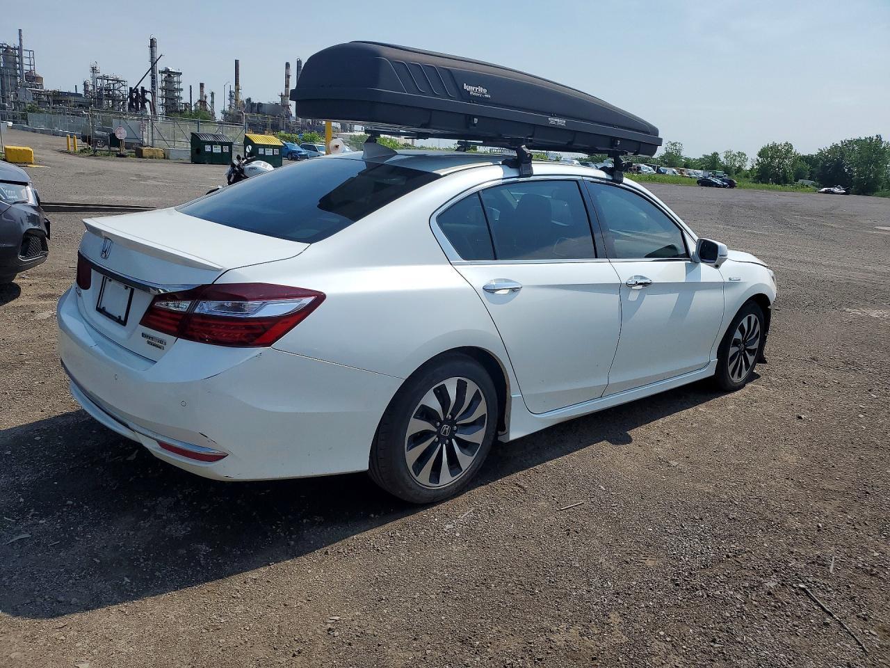 2017 Honda Accord Touring Hybrid - Image 3