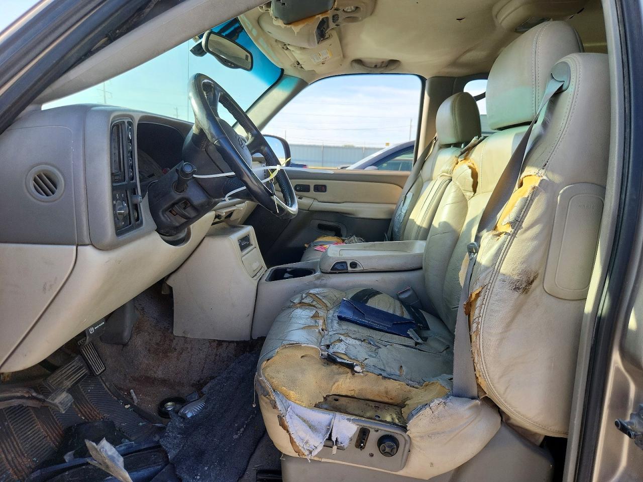 2002 Chevrolet Suburban K1500 - Фото 7