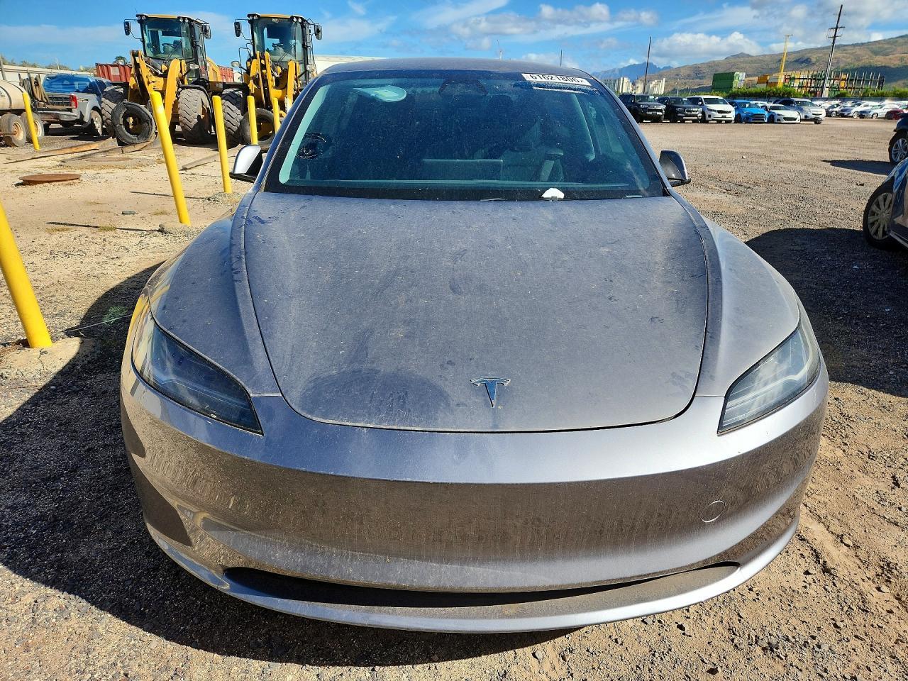 2025 Tesla Model 3 - Фото 5