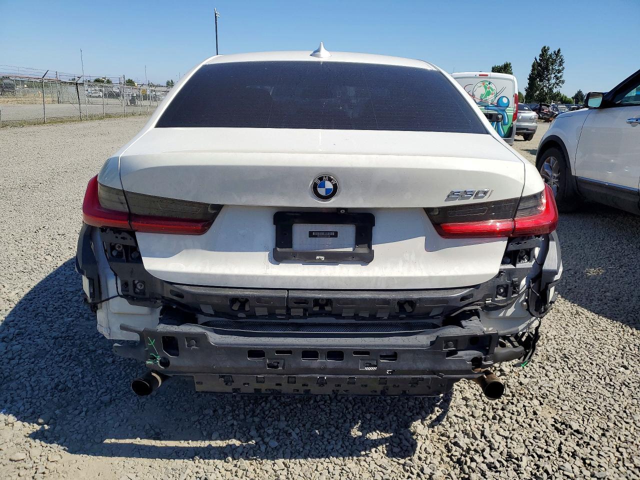 2019 BMW 330I - Фото 6