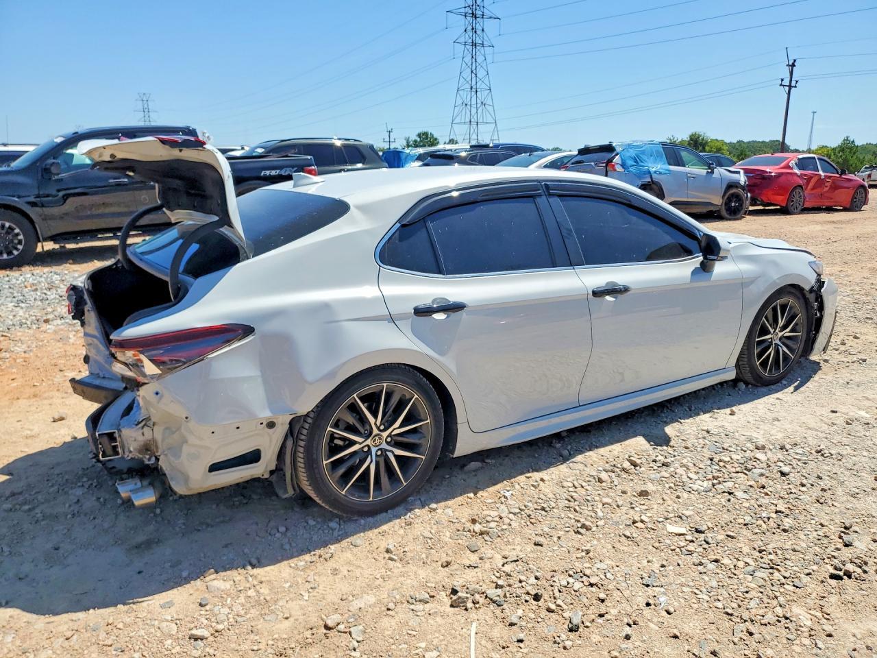 2023 Toyota Camry Se - Image 3