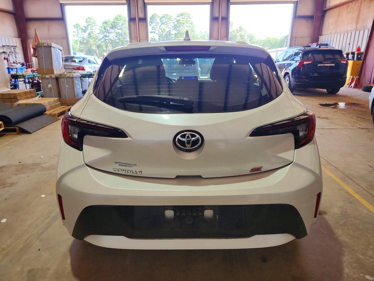 2024 Toyota Corolla Hatchback Se - Image 6