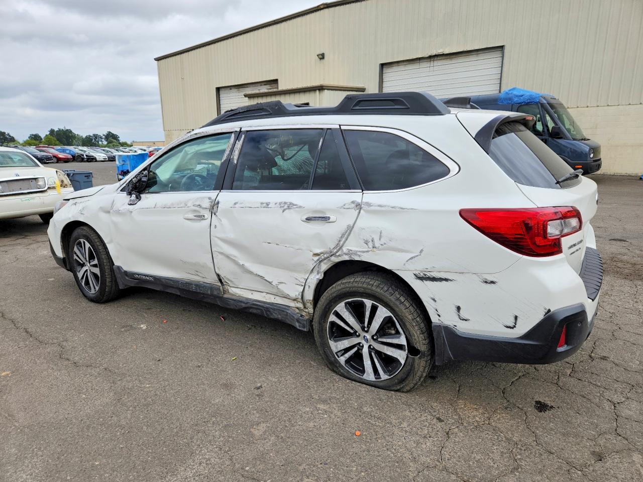 2018 Subaru Outback 2.5I Limited - Фото 2