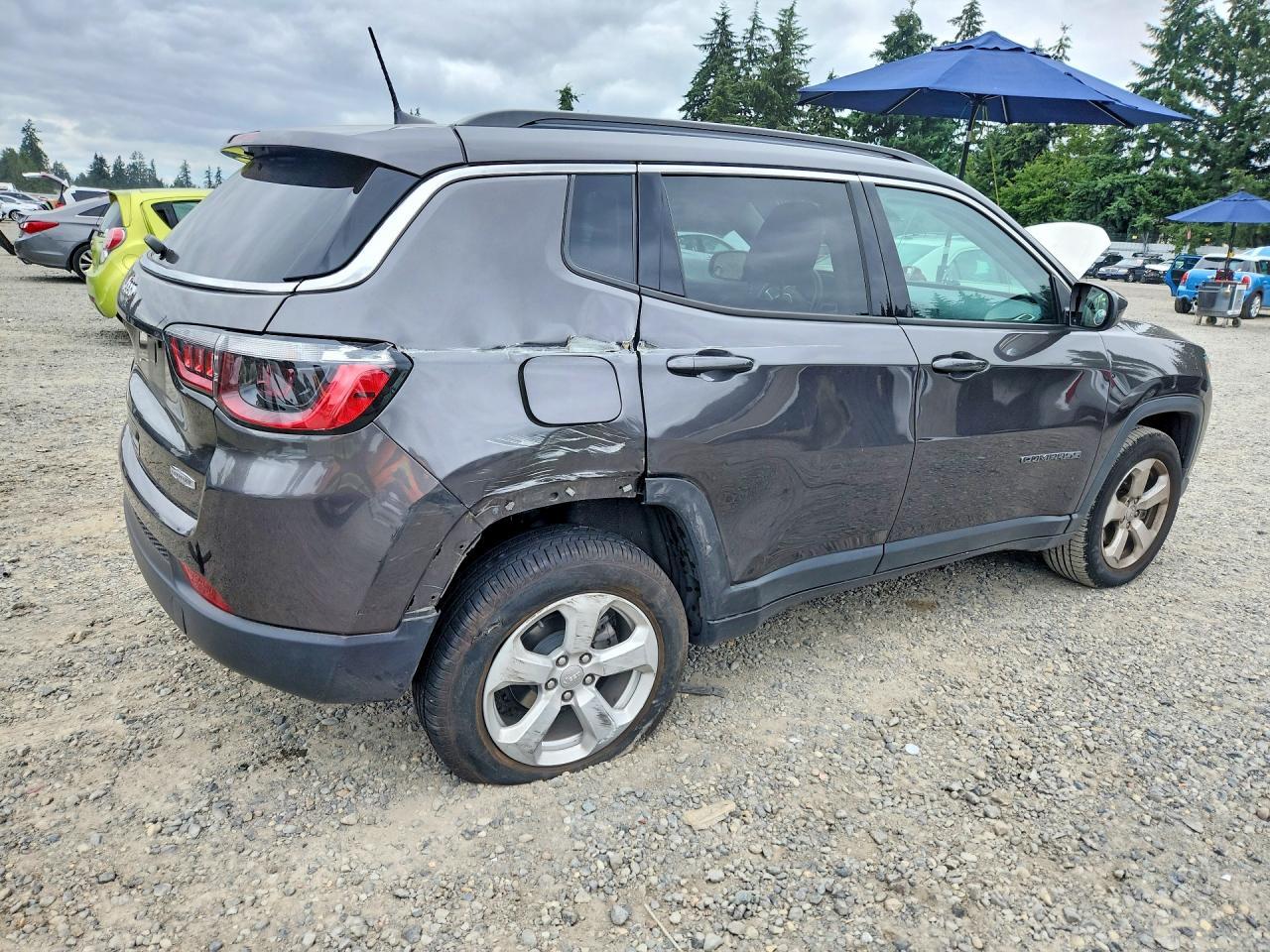 2021 Jeep Compass Latitude - Фото 3