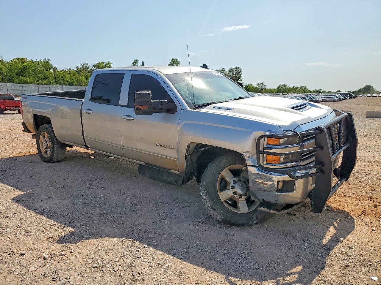 2018 Chevrolet Silverado K2500 Heavy Duty Lt - Image 4