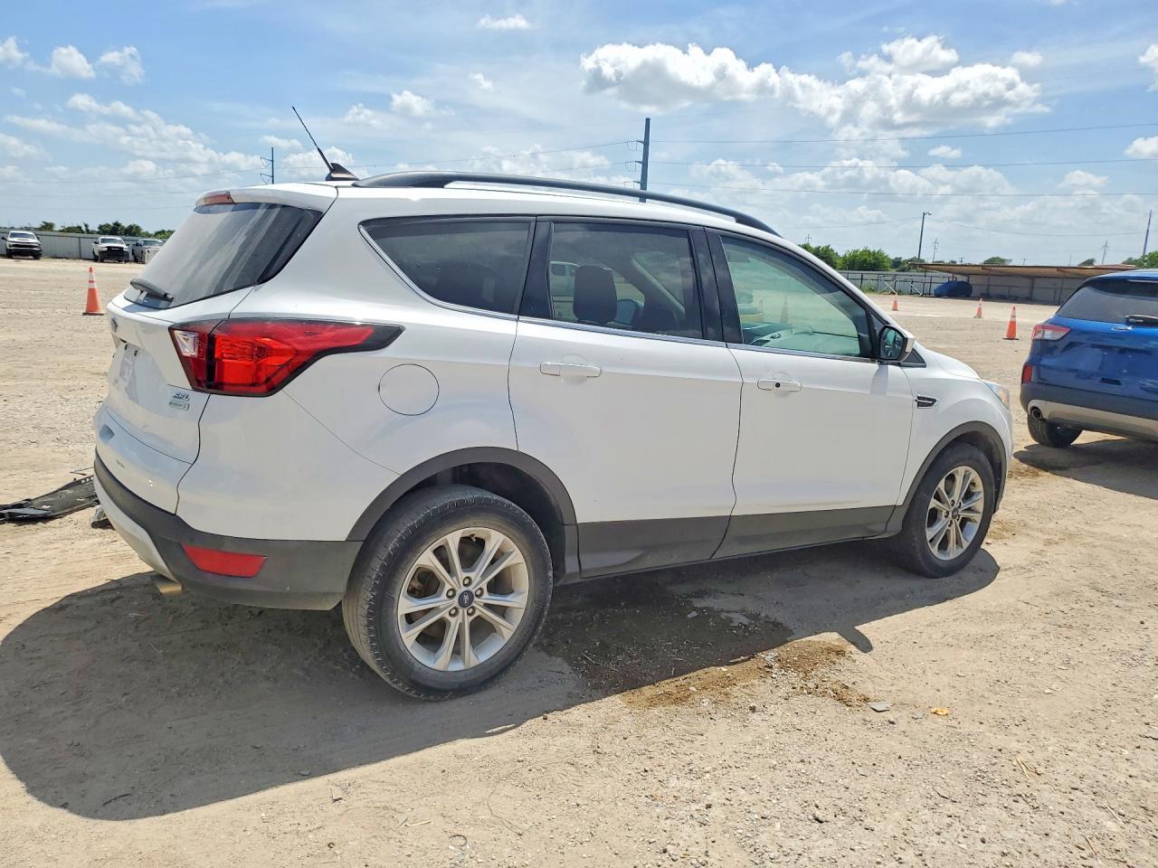 2019 Ford Escape Sel - Фото 3