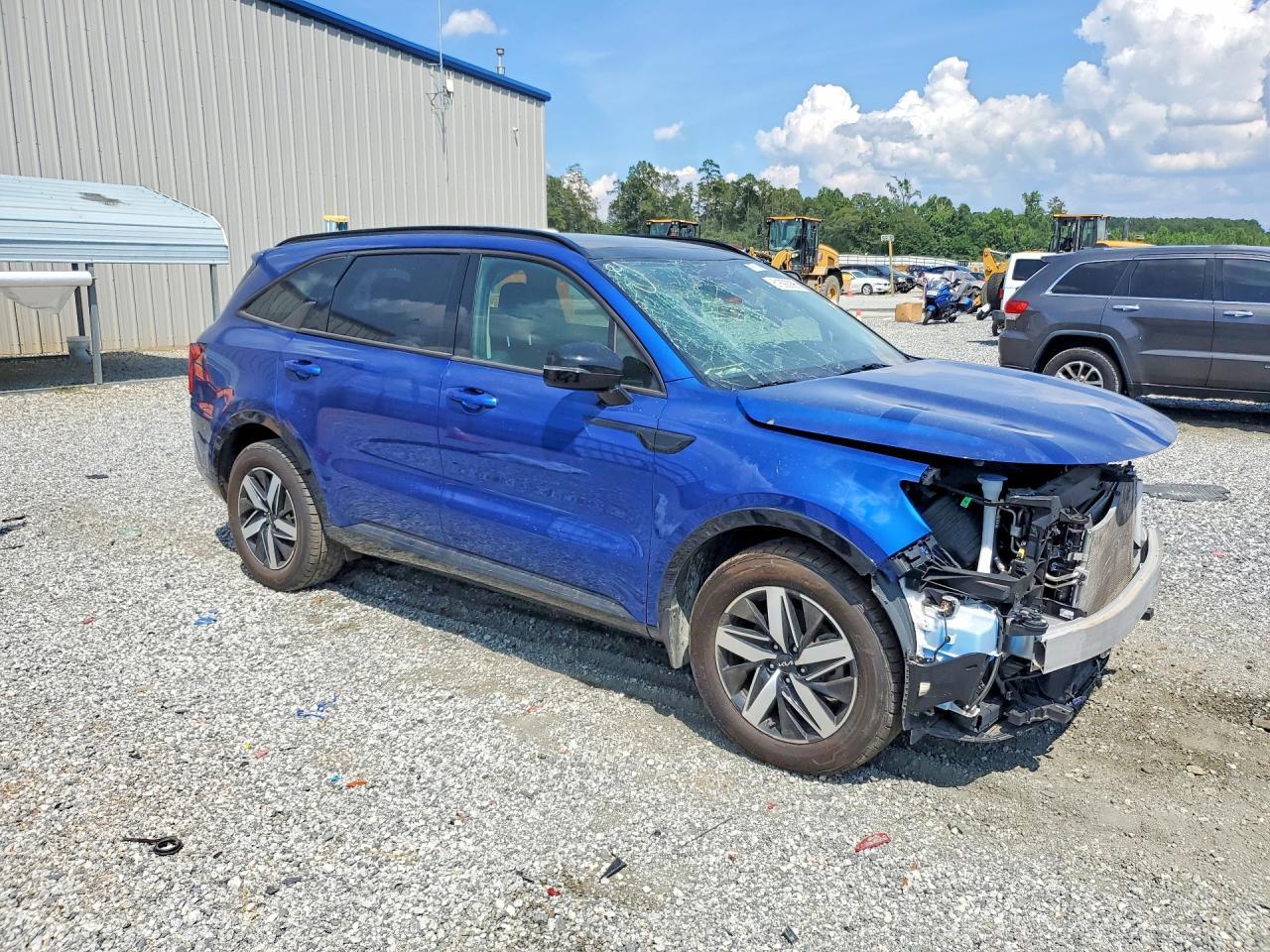 2022 Kia Sorento S - Фото 4