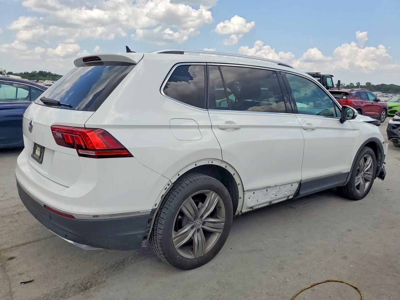 2021 Volkswagen Tiguan Se - Image 3